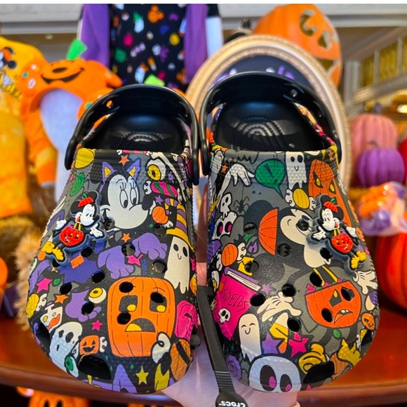 Disney Mickey Halloween Crocs NWT - Picture 4 of 5